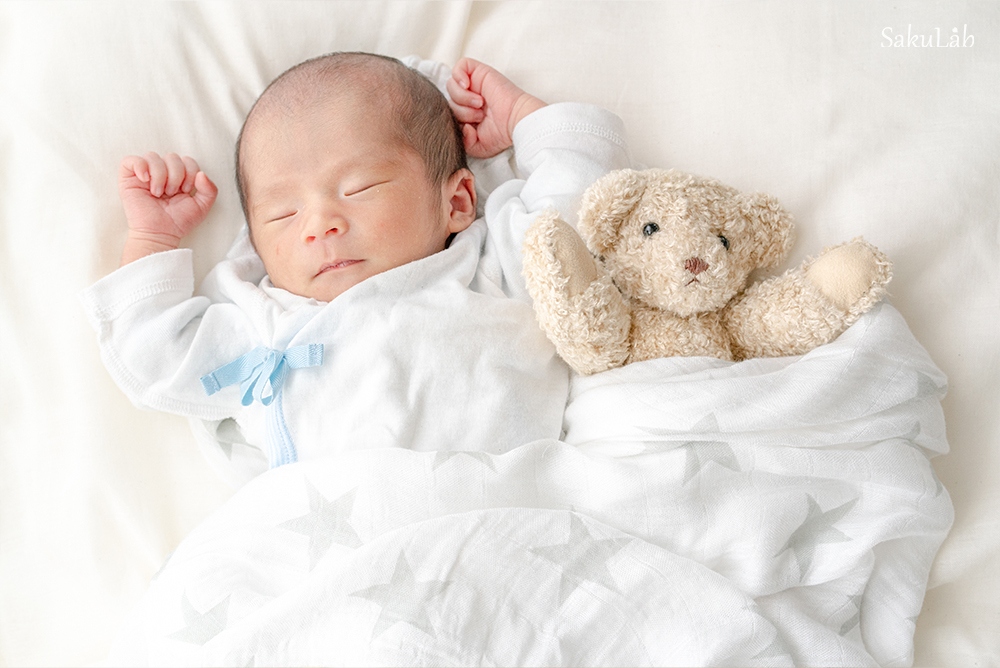 滋賀京都でニューボーンフォトならSakuLabへお任せください。